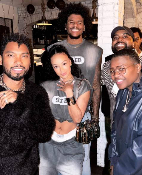 齐达内晒中国行照片：来中国遛了个弯，舒坦，下次还来（齐达内晒中国行美照：来华随性逛逛，惬意，下次还要再来）