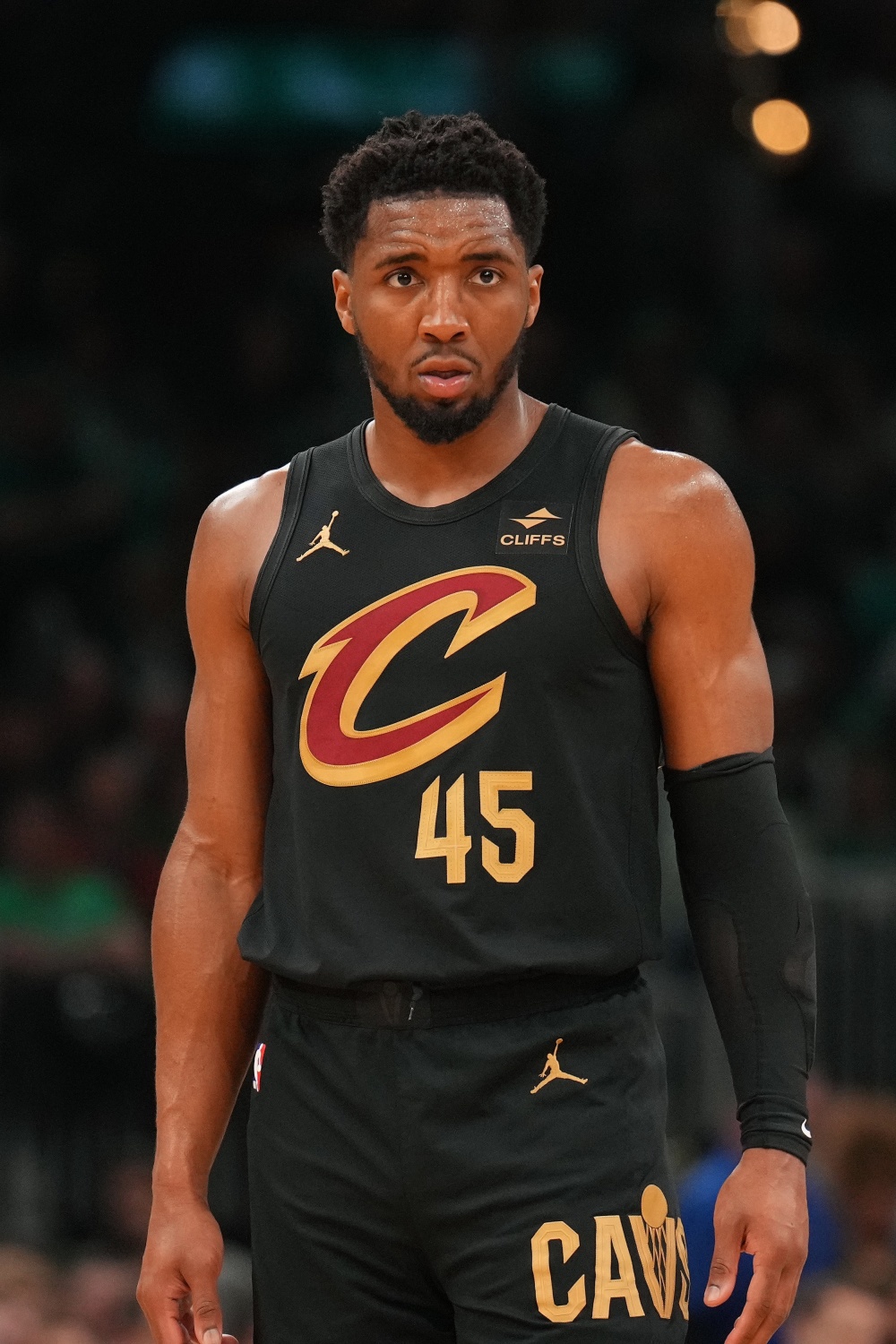 六台主持人批阿隆索：赢了输了都是那个表情，最糟糕的发布会（六台主持人抨击阿隆索：胜负一个样的表情，发布会表现最差）