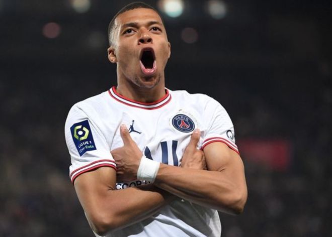 魏翊东：我和谢晖合影是在J联赛现场，被捏造成他要执教国安