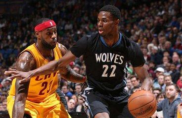 英超前瞻：维拉状态火热9轮8胜，残阵枪手客战盼继续领跑（英超前瞻：维拉9轮8胜势头正猛，伤兵缠身的阿森纳客场力保榜首）