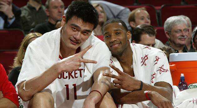 2025年至今，利雅得胜利卖出128万件球衣，迈阿密国际216.6万（2025年截至目前，利雅得胜利球衣销量128万件，迈阿密国际达216.6万件）