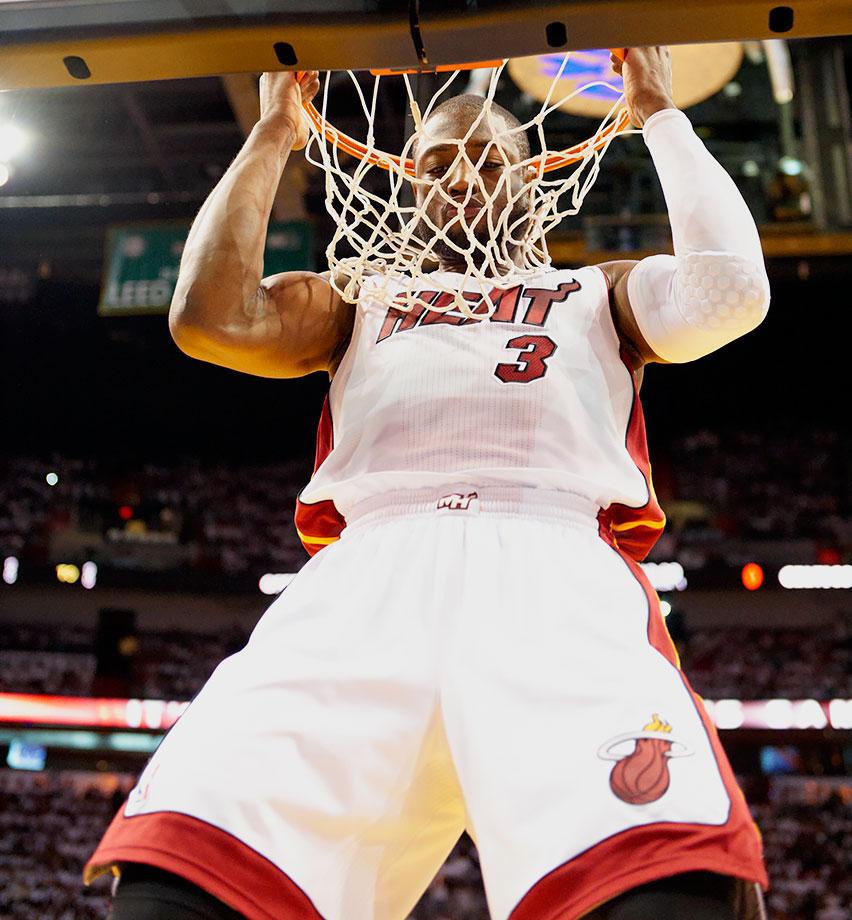 禁区爆射破门，39岁胡尔克达成生涯500球里程碑（39岁胡尔克禁区劲射破网，完成生涯第500球）