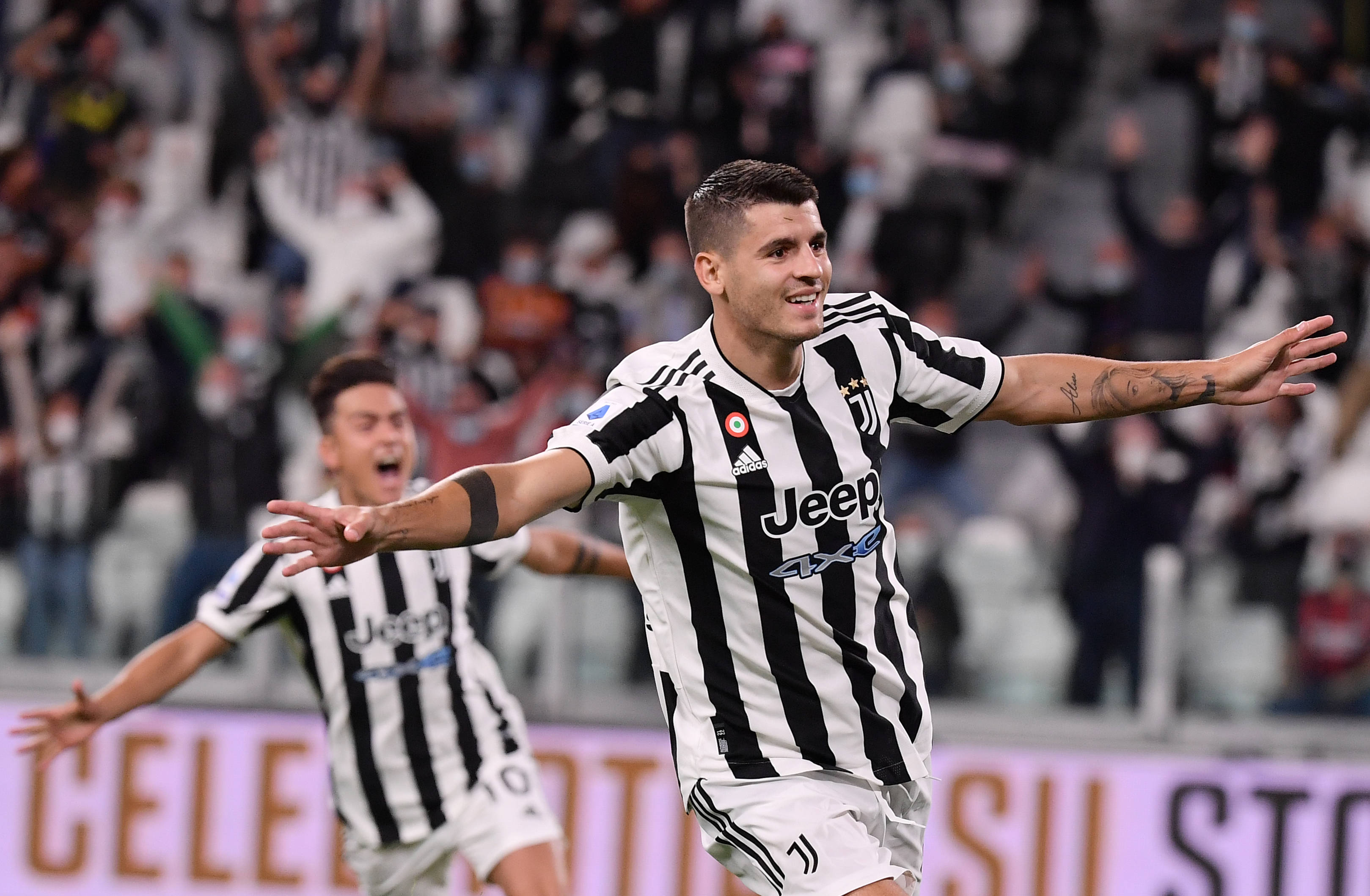 打疯了！国米横扫科莫登顶，劳塔罗回应质疑，齐沃激活水货太神（国米横扫科莫登顶！劳塔罗用表现回击质疑，齐沃点石成金激活昔日水货）